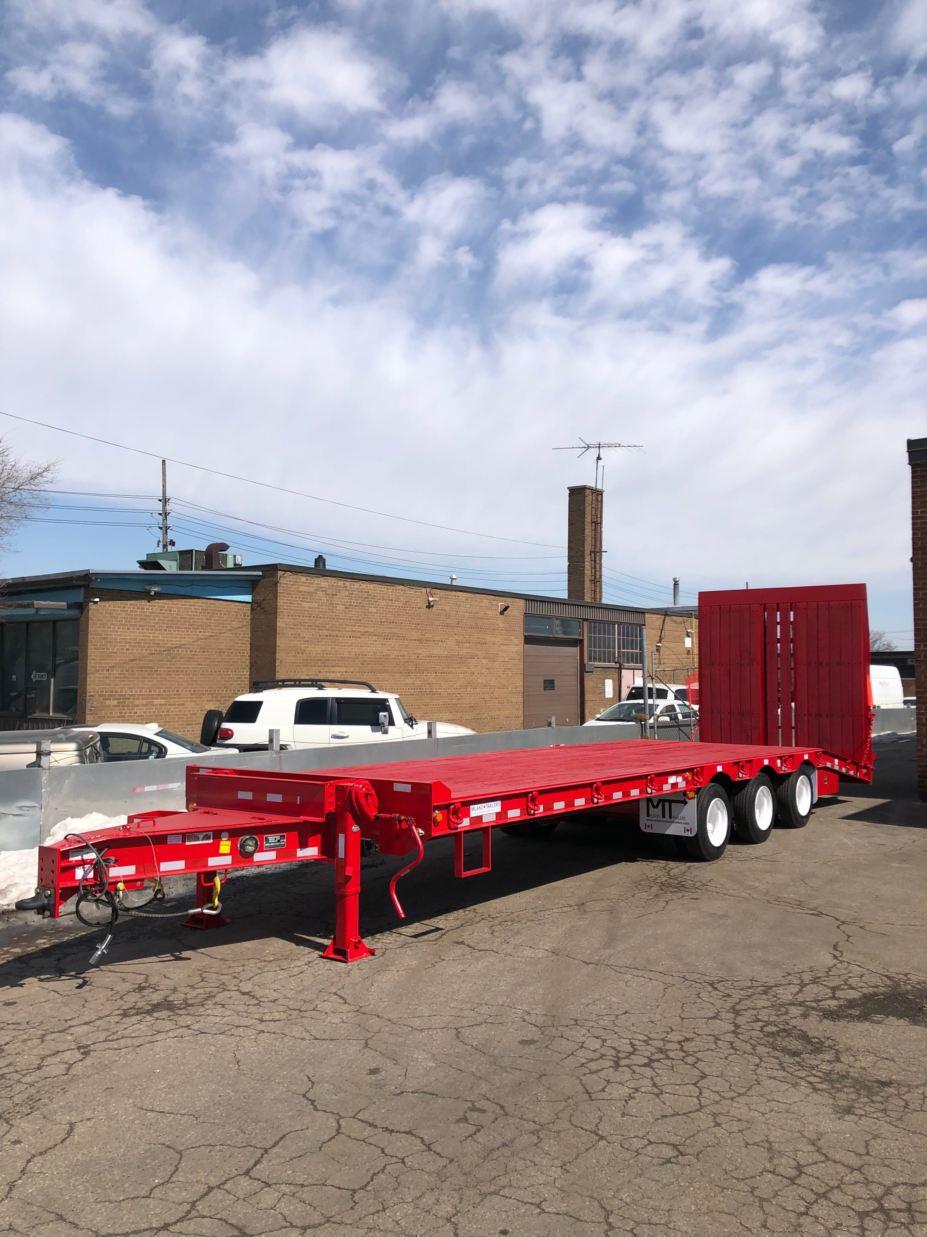 18 Ton Deckover Trailer